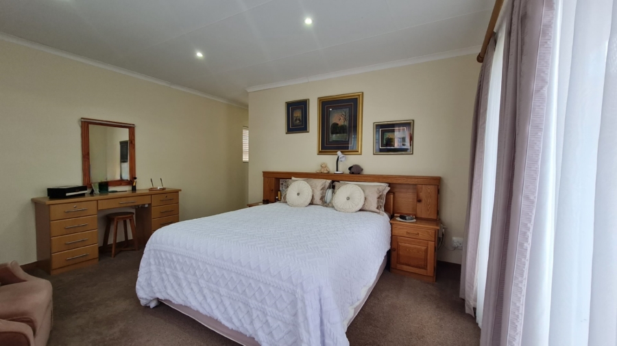 4 Bedroom Property for Sale in Dana Bay Western Cape